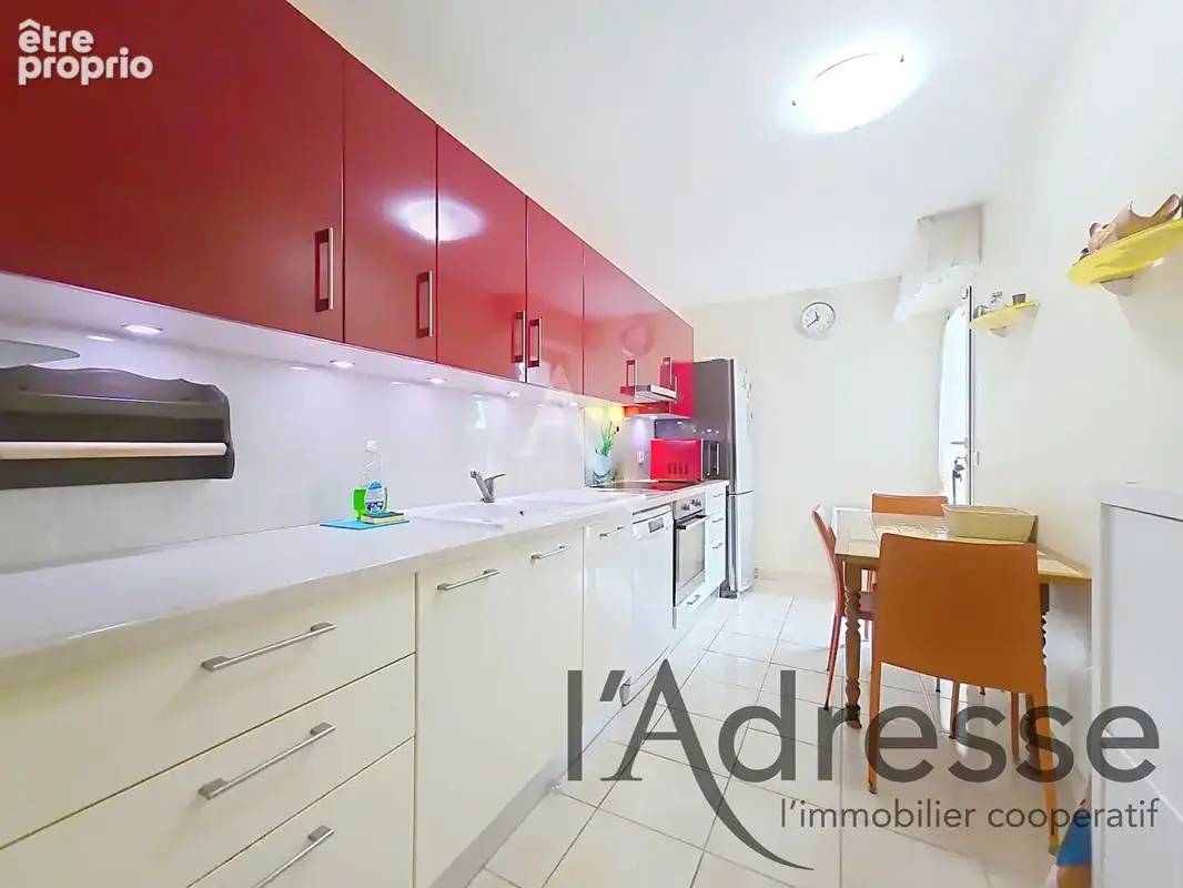 Appartement en RDJ 4 pièces 98m2 avec jardin, garage et piscine à Mandelieu - photo 6