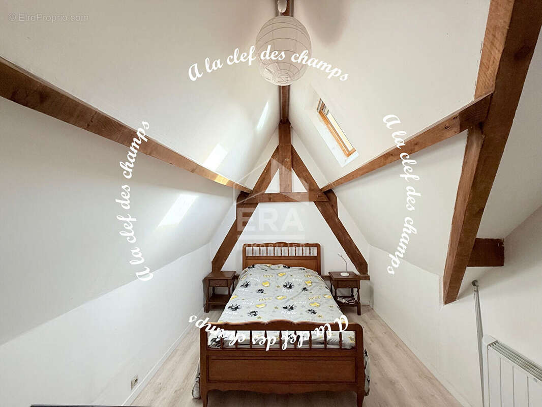 Maison à GOMETZ-LE-CHATEL