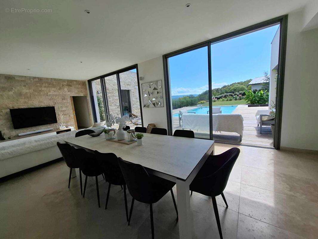 Maison contemporaine haut gamme  220 m2 - photo 9