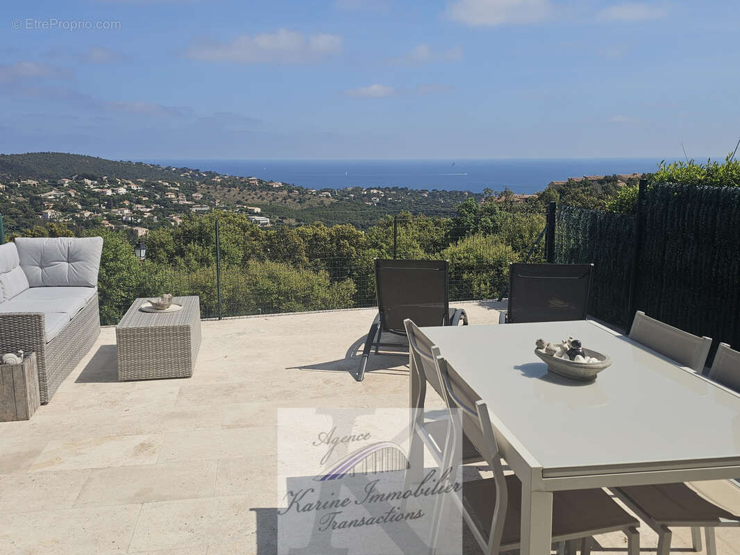 Maison à ROQUEBRUNE-SUR-ARGENS