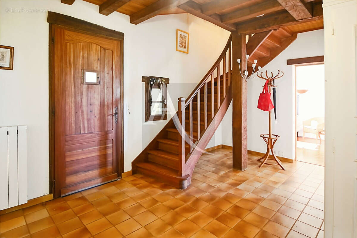 Maison à MONTAYRAL
