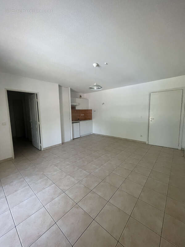 Appartement à LA DESTROUSSE