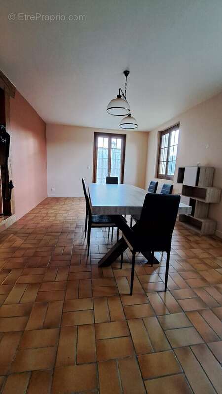 Maison à HUCHENNEVILLE