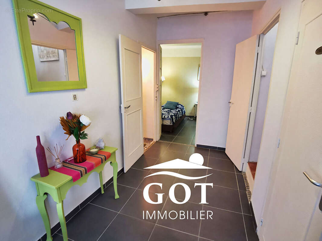 Maison à SAINT-LAURENT-DE-LA-SALANQUE