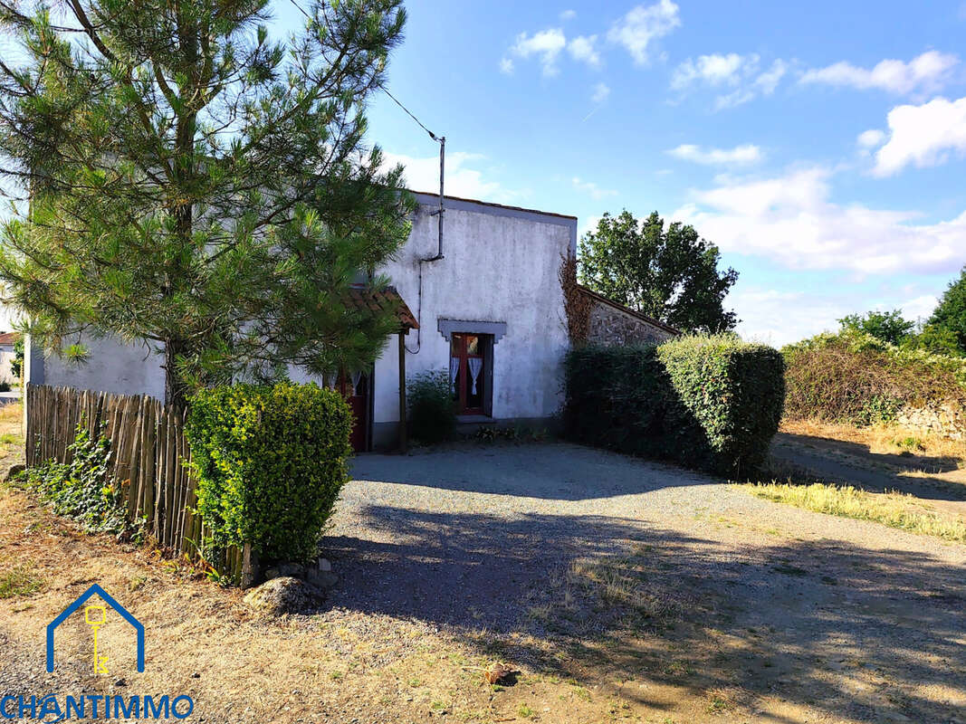 Maison en pierres de 95 m2 avec garage - photo 8