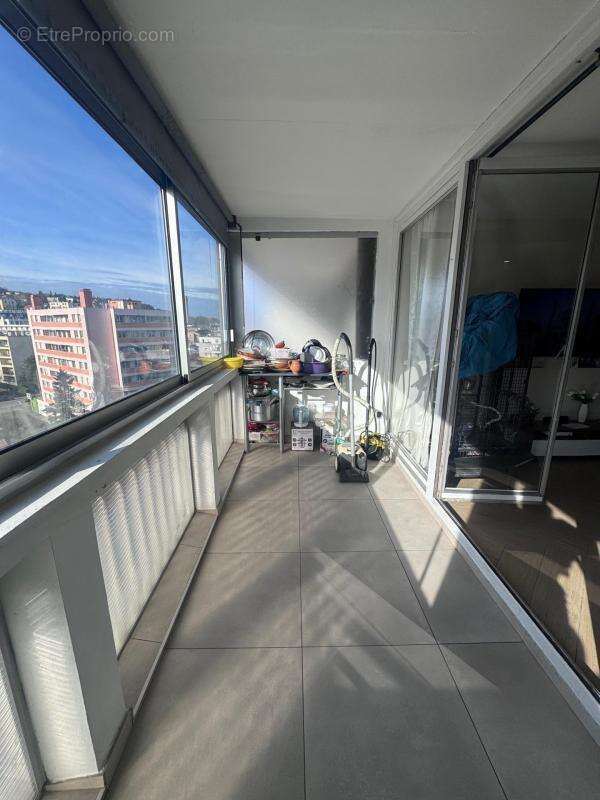 Appartement à SAINT-ETIENNE