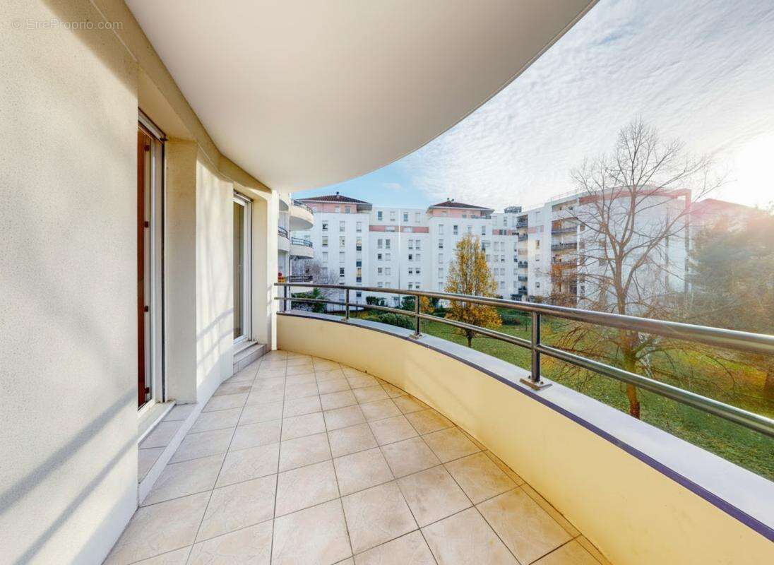 Appartement à LYON-9E