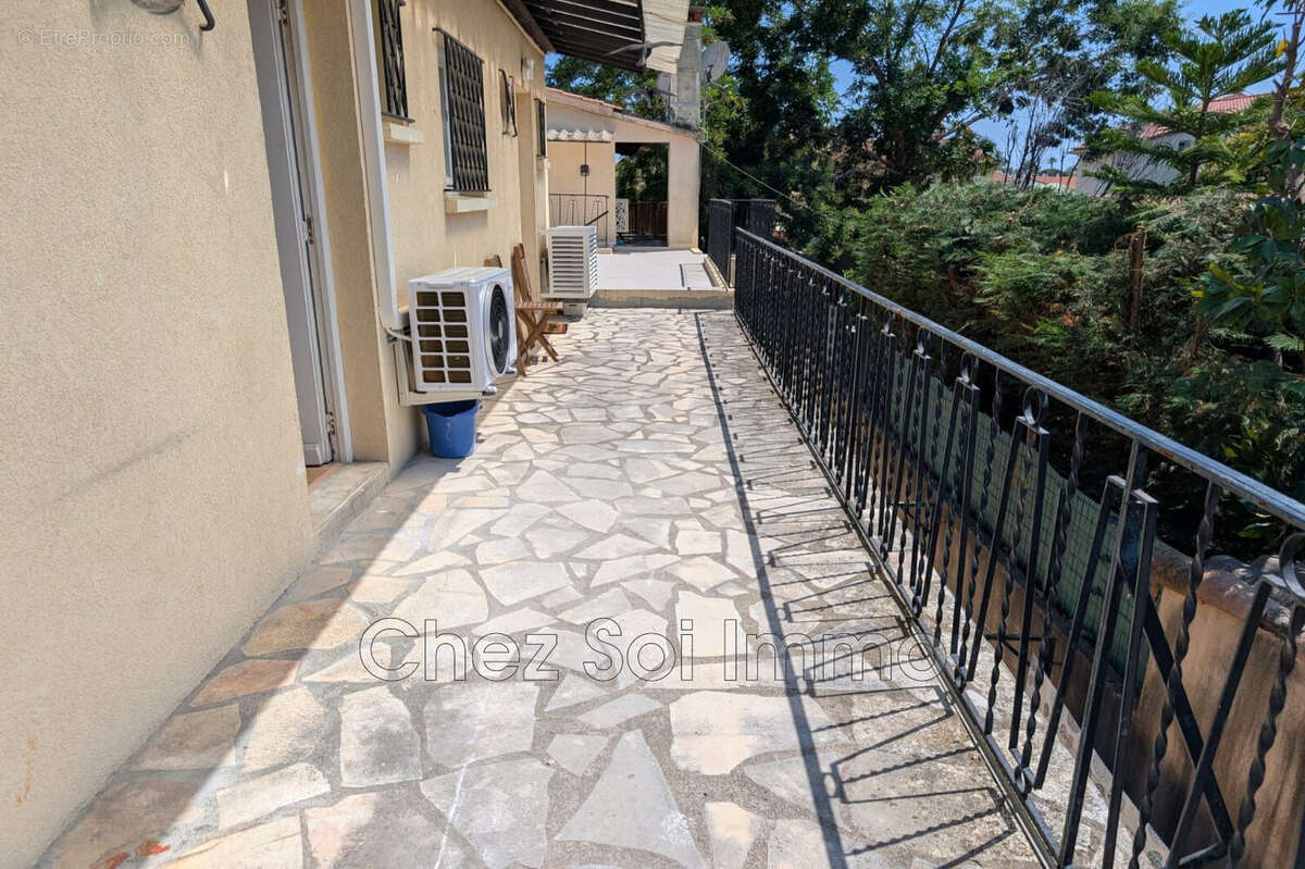 Appartement à VILLENEUVE-LOUBET