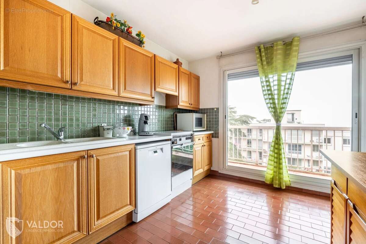 Appartement à TASSIN-LA-DEMI-LUNE