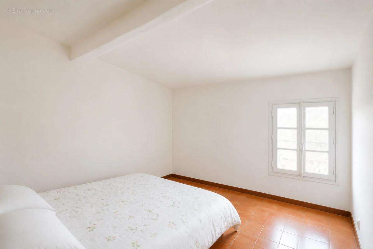 Maison meublée de 5 pièces de 79m2 à Saint-Gilles 30800 - photo 12