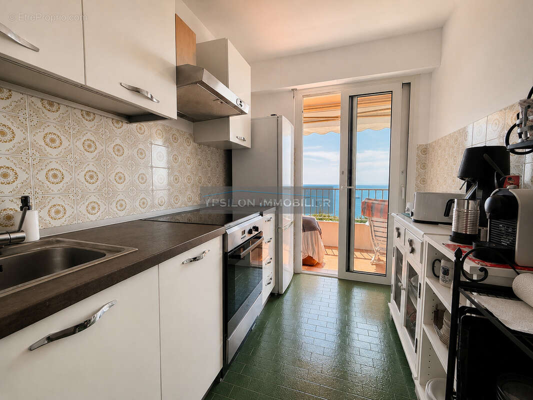 Appartement à ROQUEBRUNE-CAP-MARTIN