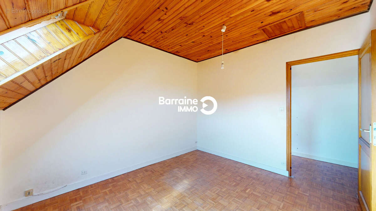 BARRAINE IMMO : A VENDRE - Maison familiale 7 pièces à Plouzané - photo 17
