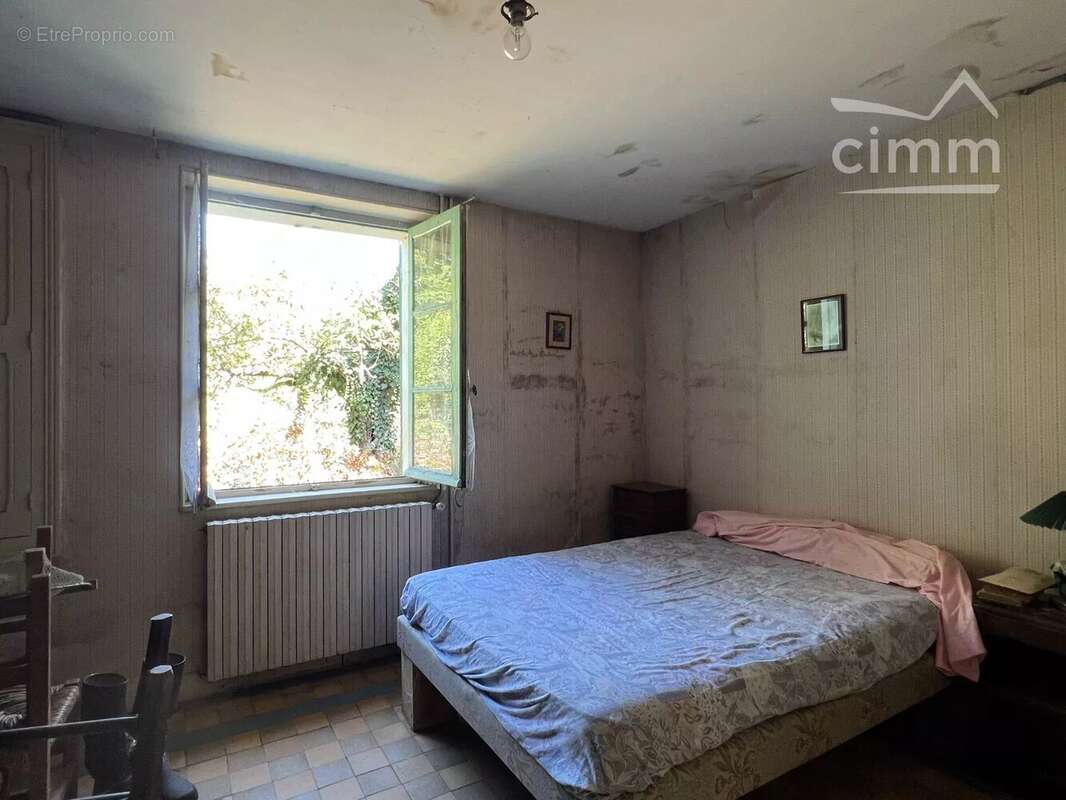 Maison à SALIGNY-SUR-ROUDON