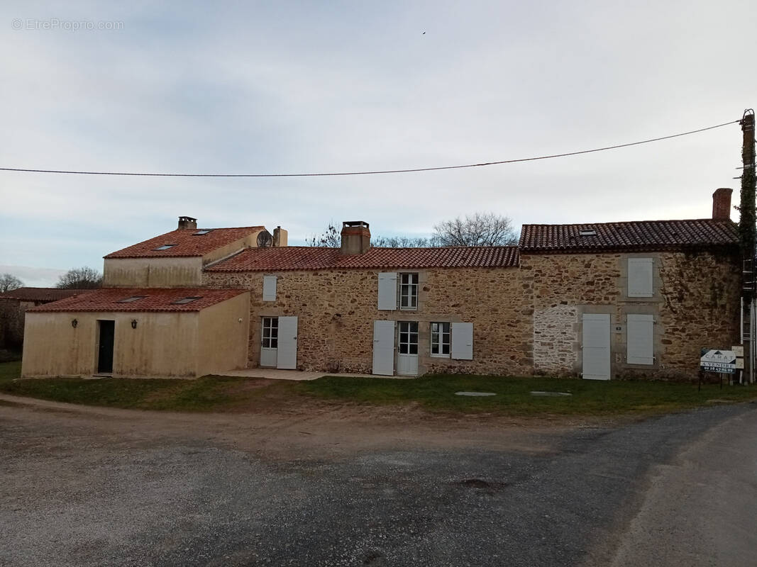 Maison à VENANSAULT