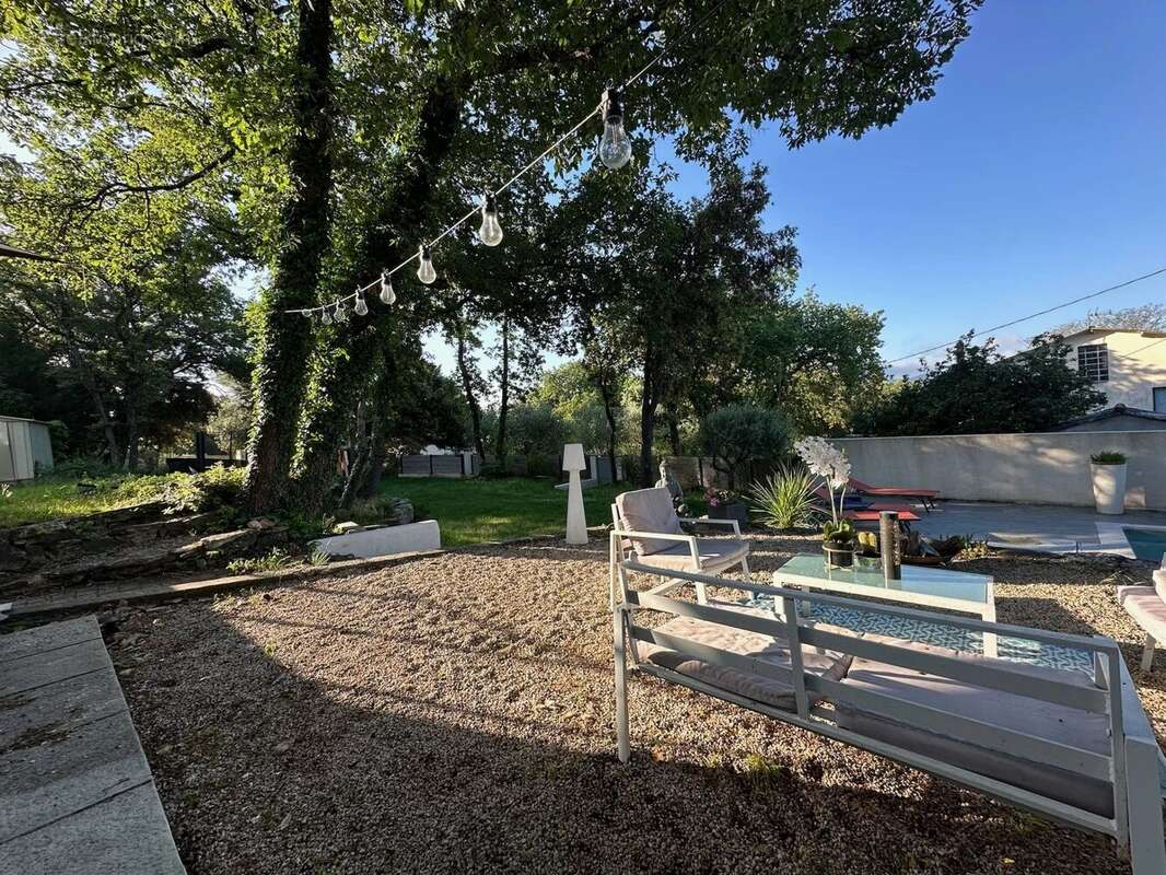 Maison à POURRIERES