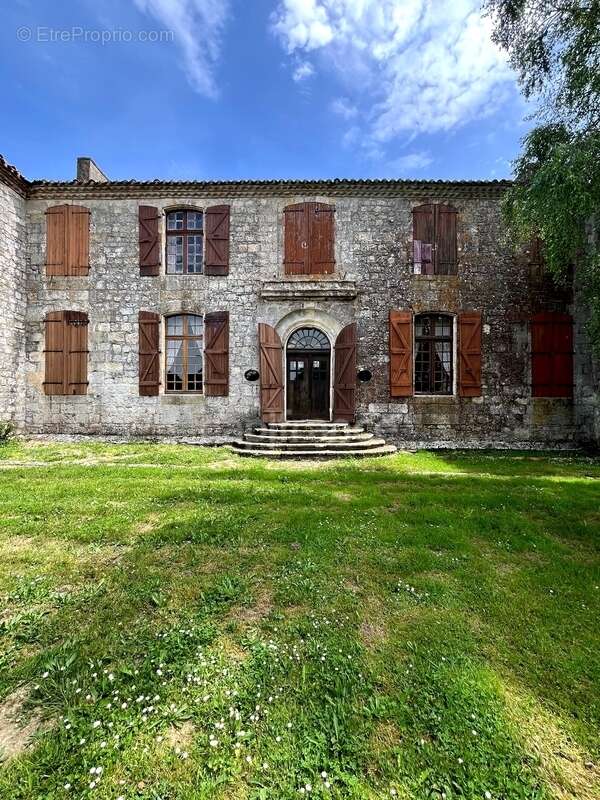 Maison à SAINT-CLAR
