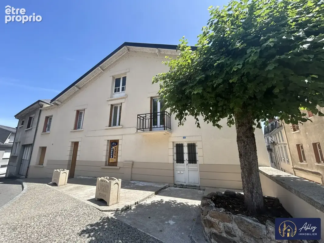 Immeuble à vendre BORT LES ORGUES - Appartement à BORT-LES-ORGUES