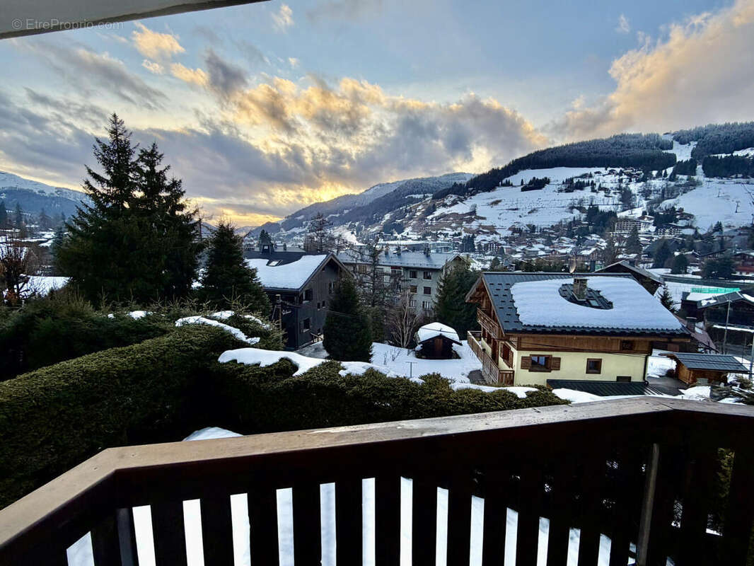 vue et balcon (2) - Appartement à MEGEVE