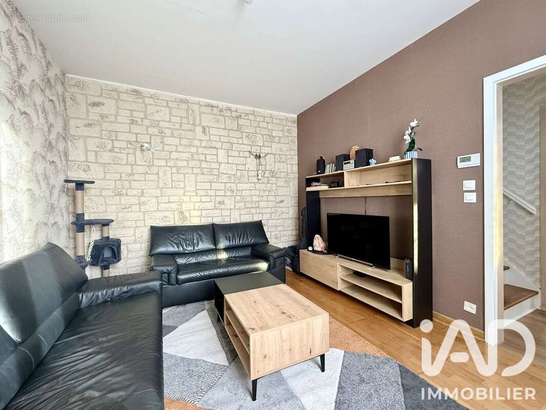 Appartement 101 m² à Golbey  - photo 7
