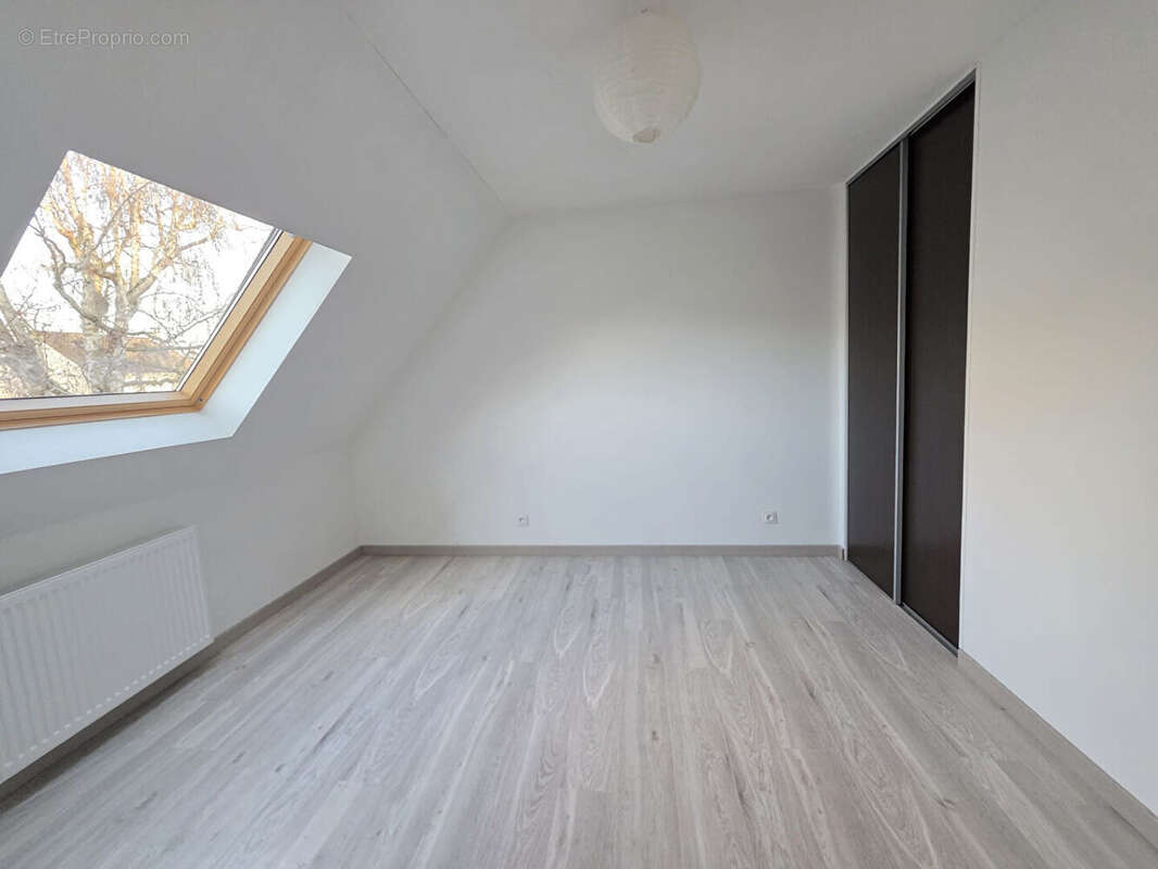 Maison à BERNES-SUR-OISE