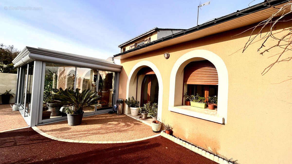 Maison à LE LOUROUX-BECONNAIS