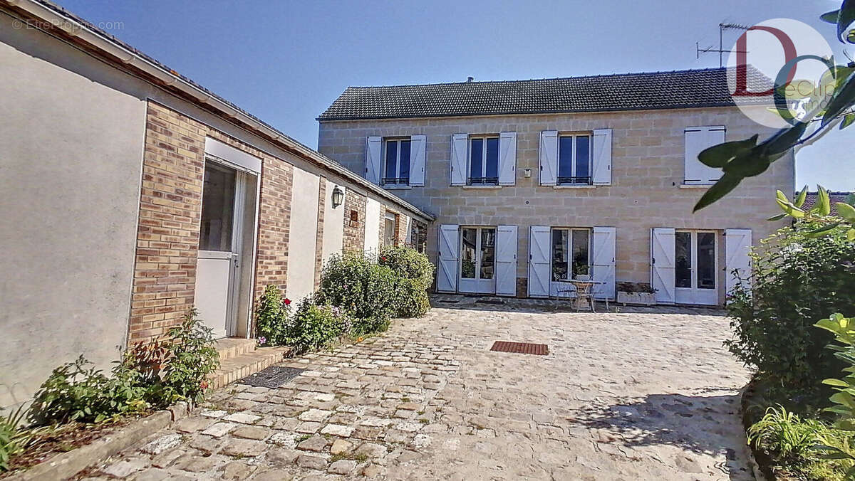 Photo 2 - Maison à SENLIS