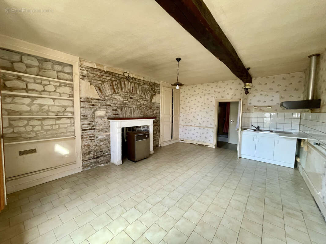 Maison à SAINTE-SAVINE