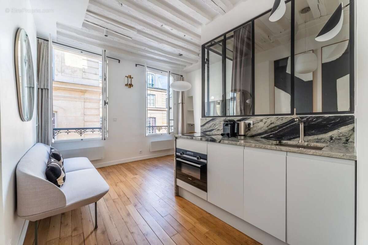 Appartement à PARIS-2E