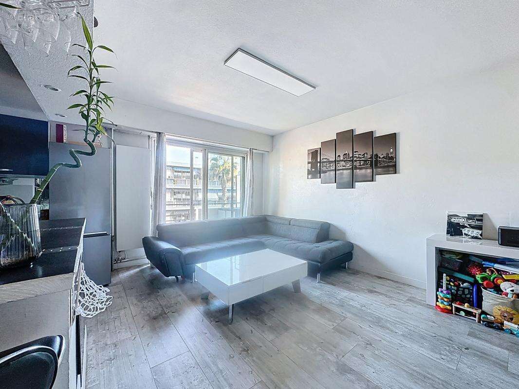 Appartement à CAGNES-SUR-MER