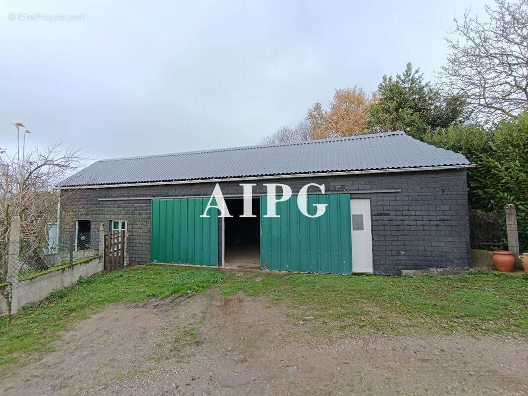 Maison à MUR-DE-BRETAGNE