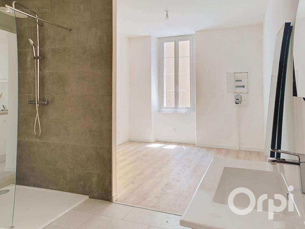À vendre – T2 neuf en rez-de-jardin avec entrée indépendante, jardin privatif de 40 m² et parking privatif - photo 6
