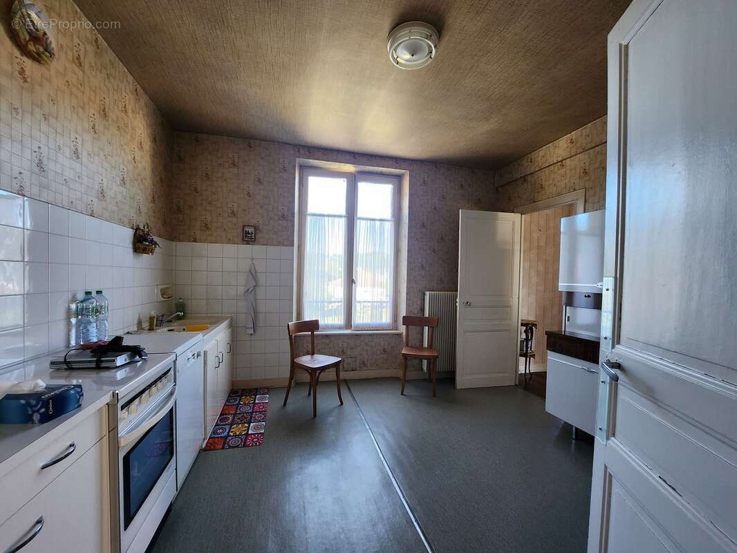 Maison à SAINT-PRIEST-TAURION