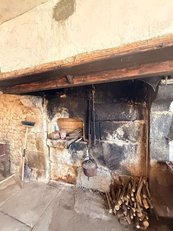 Ensemble de 2 maisons à restaurer + grange 26 500 € - photo 8