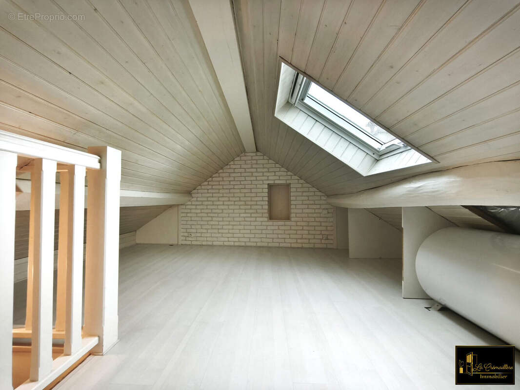 Bureau, télétravail, salle de jeu enfant - Maison à ABLIS