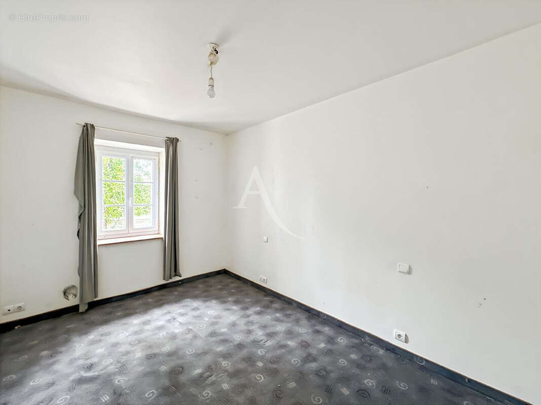 Maison à LE PERRIER