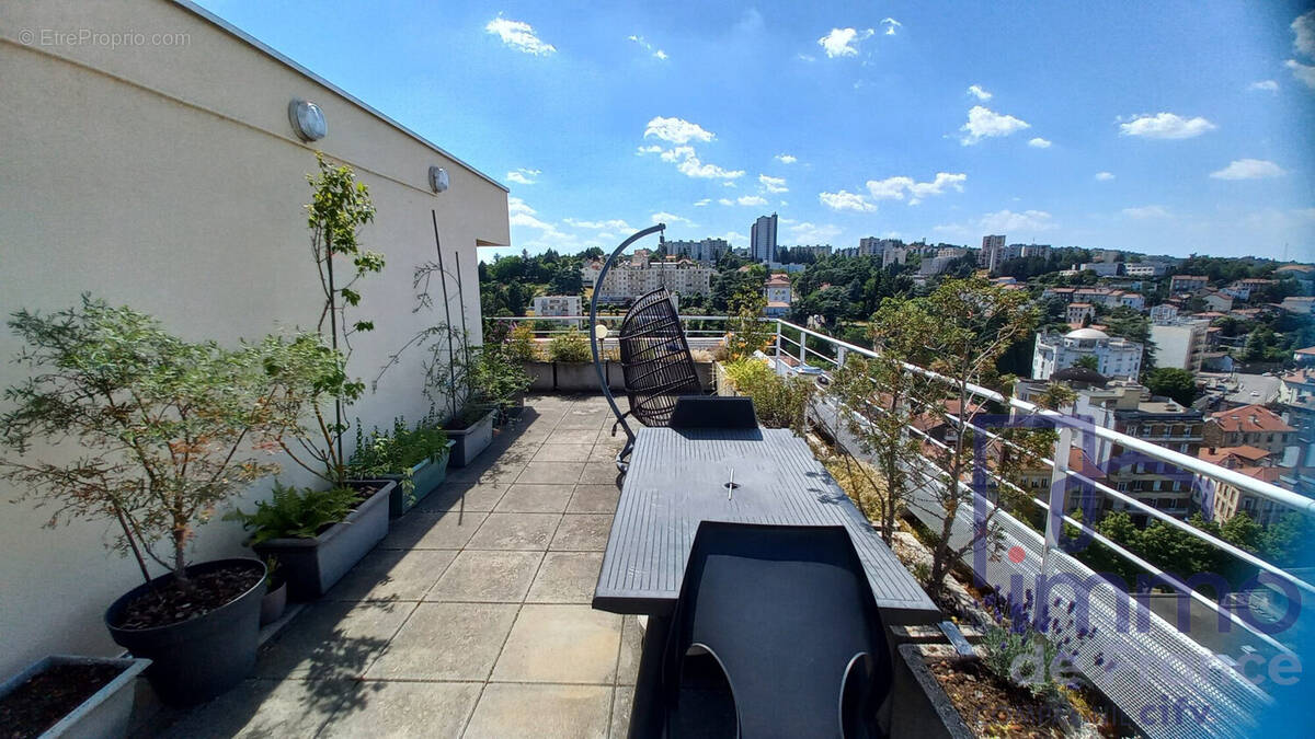 Appartement à SAINT-ETIENNE