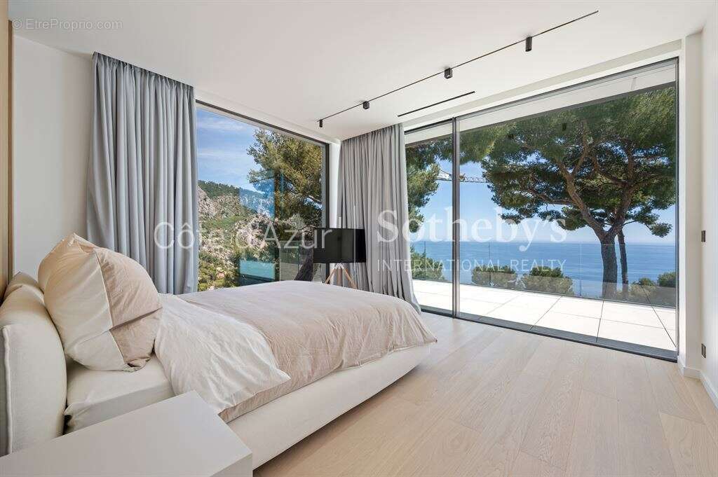 Maison à EZE