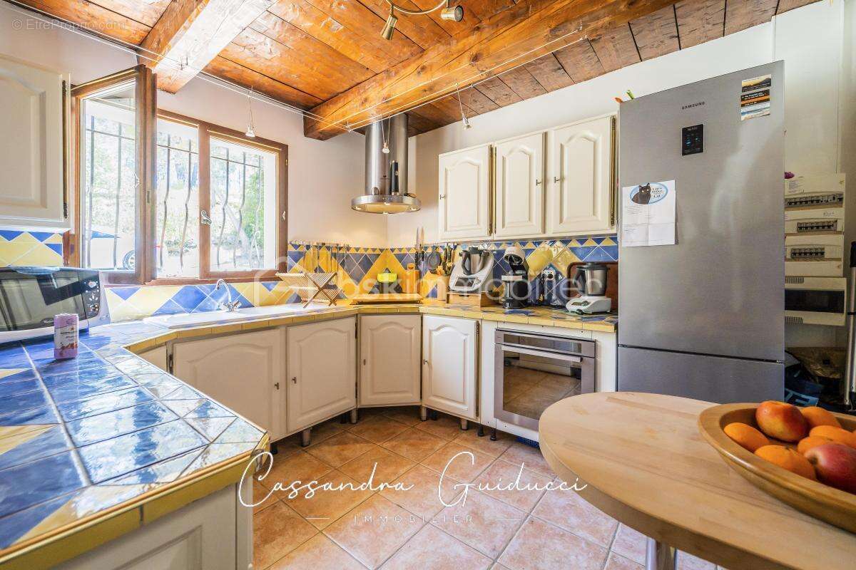 Superbe villa avec vue panoramique et appartement T2 indépendant - photo 10
