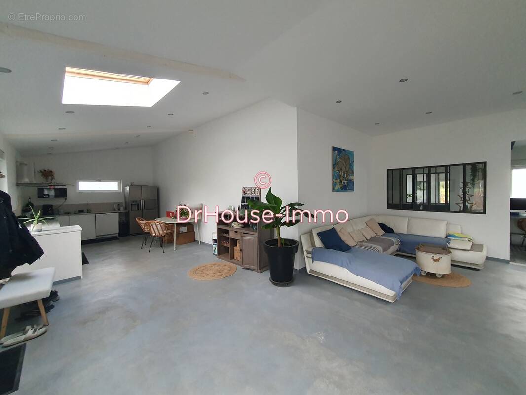 Maison à BAGUER-MORVAN