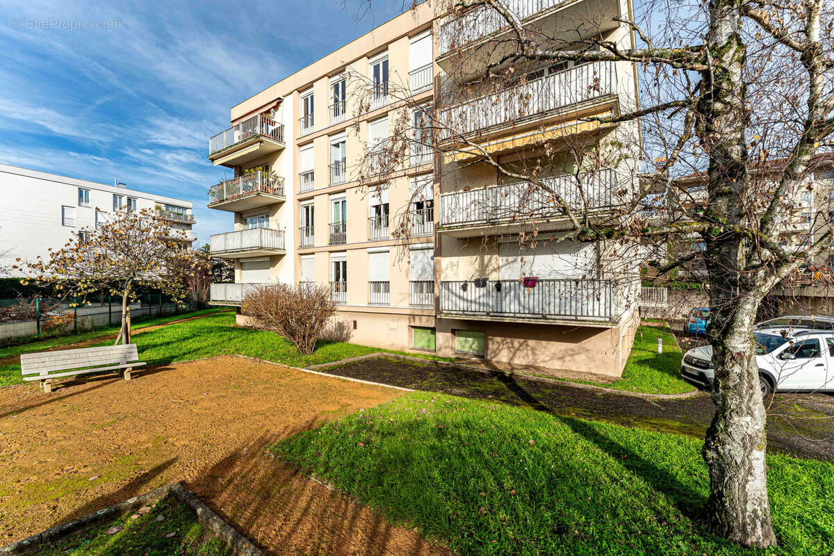 Appartement à TASSIN-LA-DEMI-LUNE