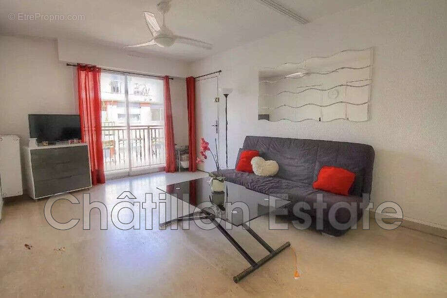 Appartement à VALLAURIS