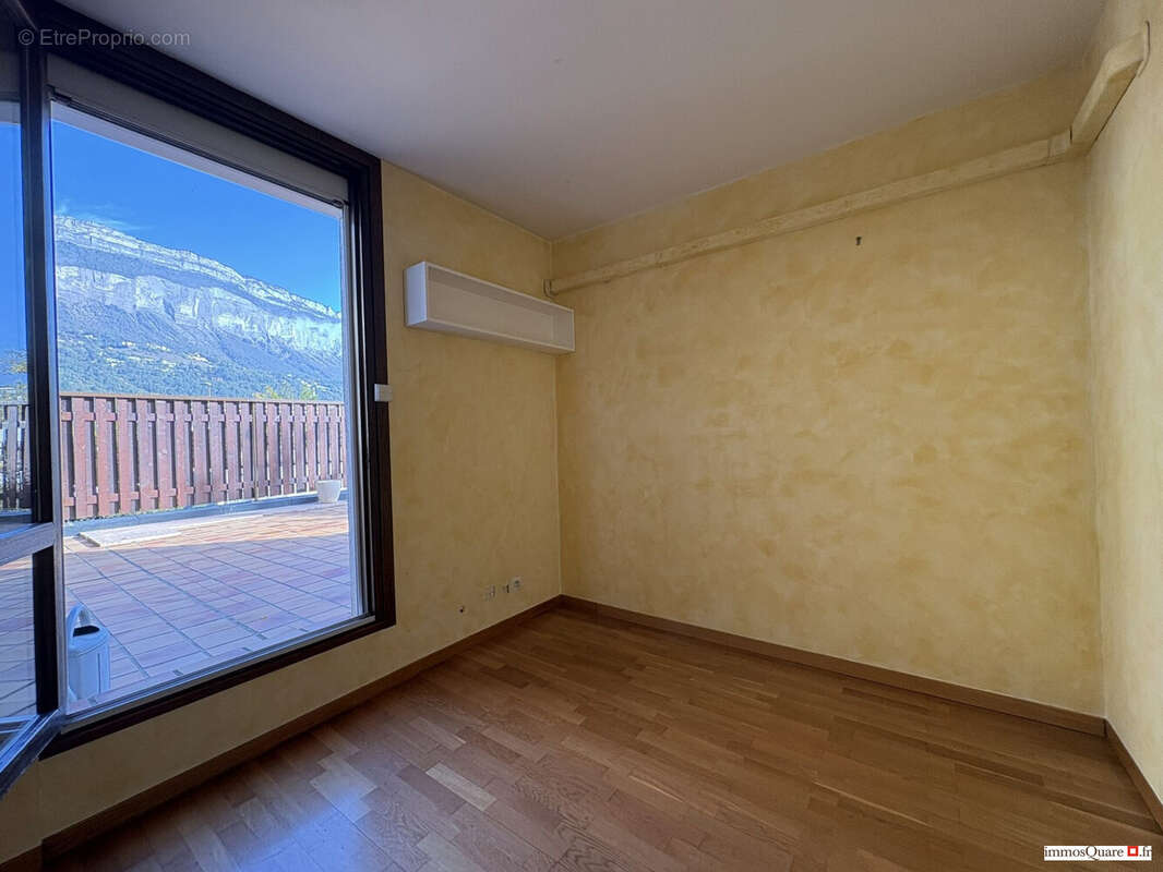 Appartement à MEYLAN