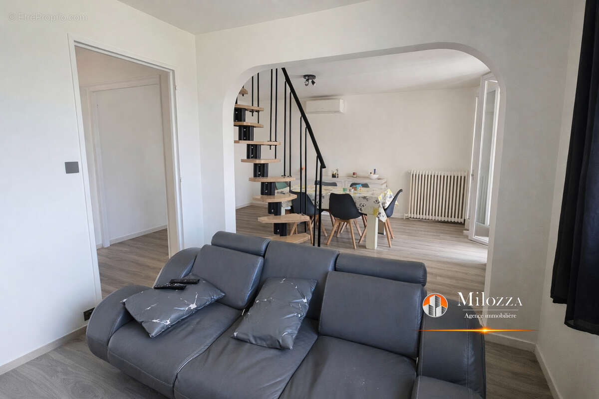Maison à LA VERPILLIERE