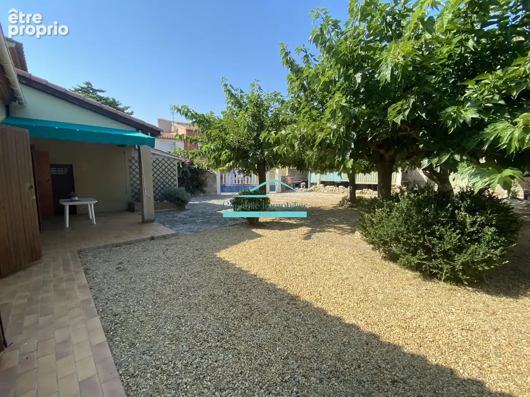 centre du village villa plain-pied 100m2 avec garage grange terrain 1000m2 - photo 8