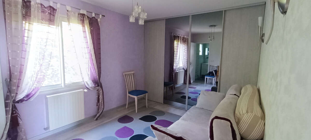 Maison à GENISSIEUX