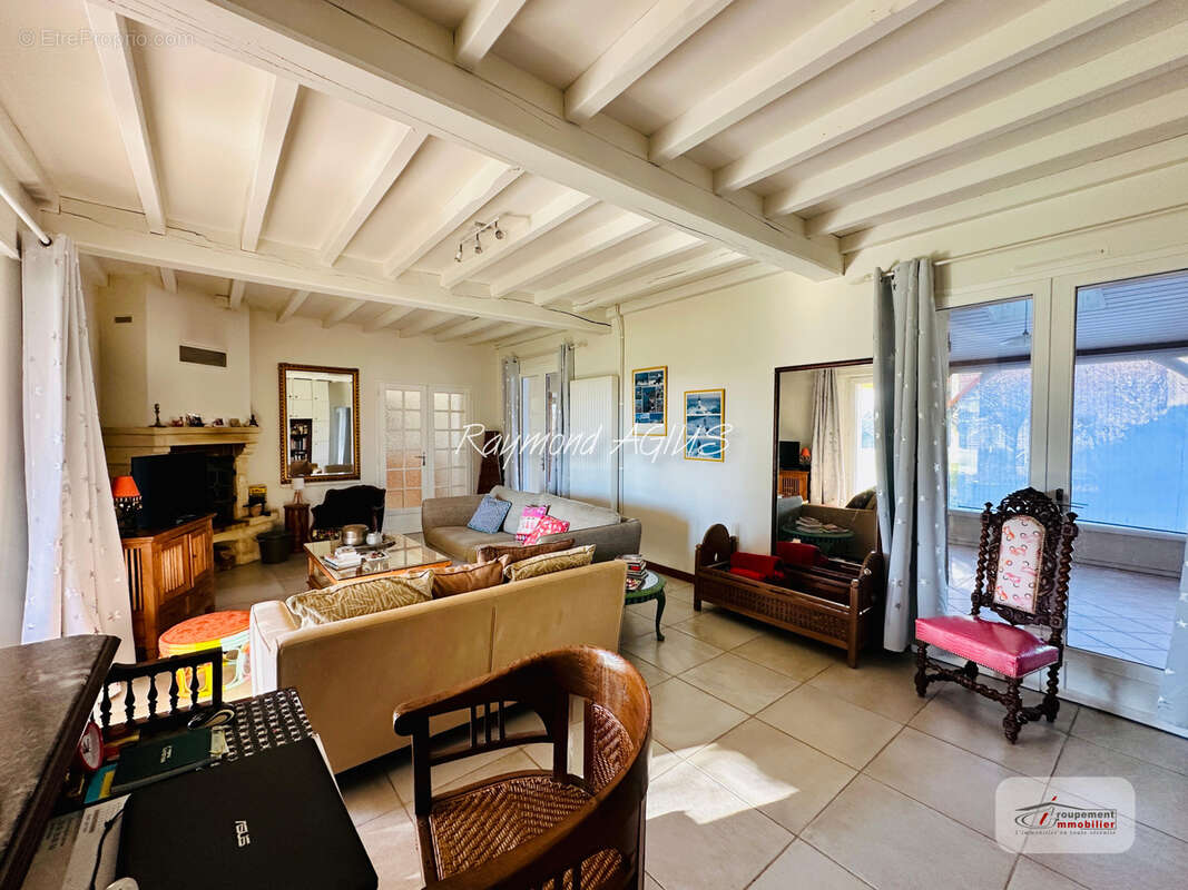 Charmante maison familiale de 4 chambres avec piscine et jardin arboré - photo 8