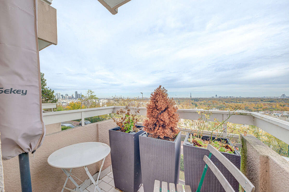 Appartement à SURESNES