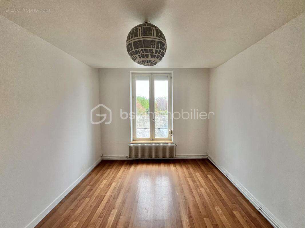 Appartement à BALAN