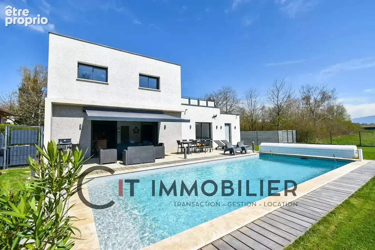 Photo Maison à Les Abrets au prix de 429 000€