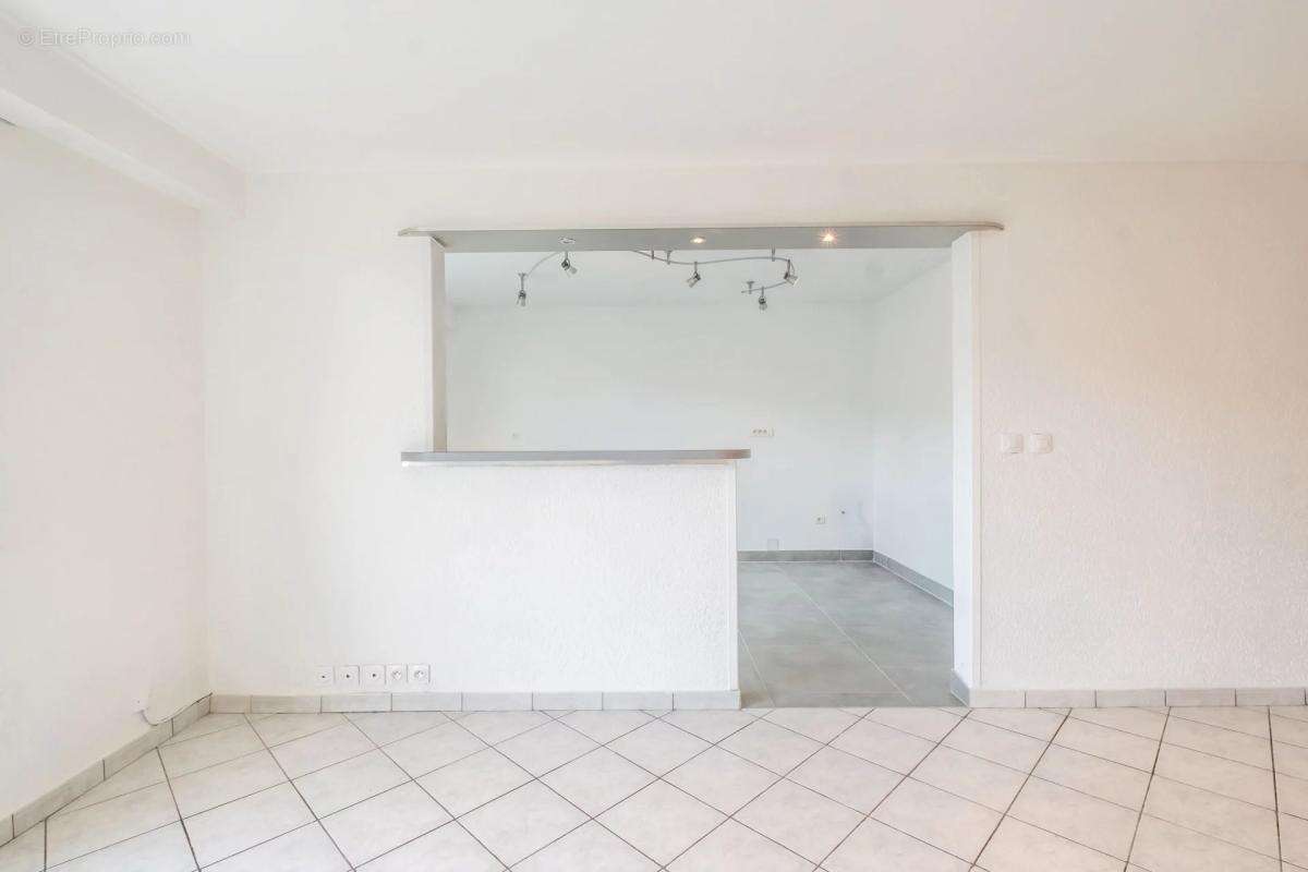 Appartement à DOUVAINE